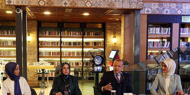 Erdoğan'dan KADEM eğitim kampına sürpriz ziyaret