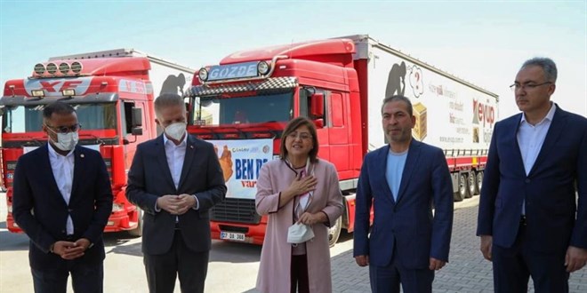 Başkan Fatma Şahin maaşını afetzedelere bağışladı