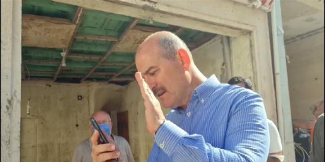 Bakan Soylu, şehit Uzman Onbaşı'nın ailesiyle görüştü