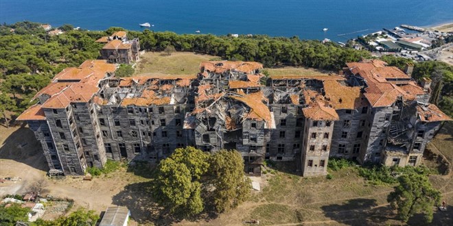 Büyükada Rum Yetimhanesi'nin geleceği belirlenecek