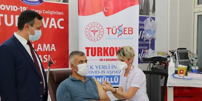 'TURKOVAC' geliştirildiği Erciyes Üniversitesinde gönüllülere uygulanıyor