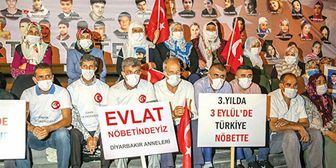 2 yıldır nöbetteler: Anneler bozguna uğrattı