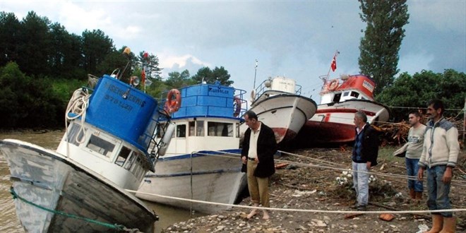 Sinop'taki sel madurlarn tahliye eden gemi personeli yaadklarn anlatt