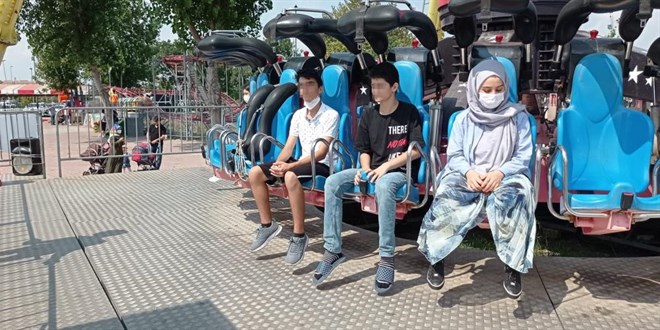 Lunaparkta bindiği oyuncakta fenalaşan genç kız hayatını kaybetti