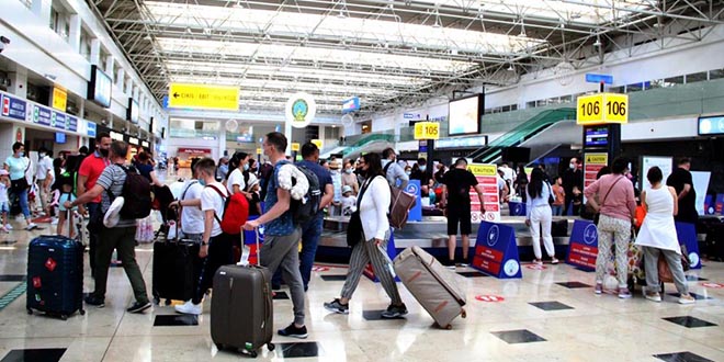 Antalya 8 ayda 5 milyon yabancı turist ağırladı