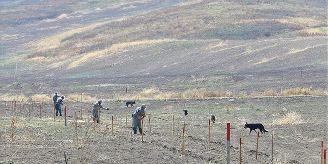 İşgalden kurtarılan kentlerde mayın temizliği yapılıyor