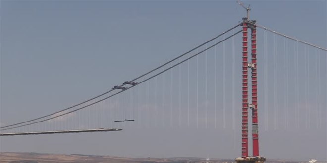 1915 Çanakkale Köprüsü'nde geçiş yolunun yarısından fazlası hazır