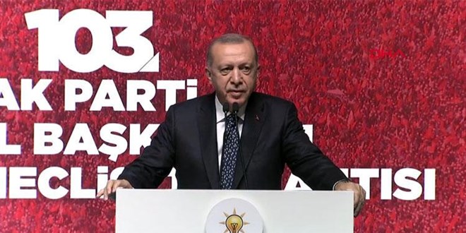 Erdoan: CHP, siyaset kurumunu ieriden kertmeye alyor