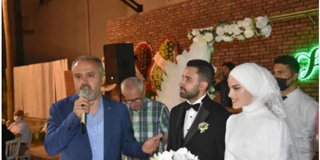 11 yıl önce 23 Nisan'da koltuğuna oturan gencin nikahını kıydı