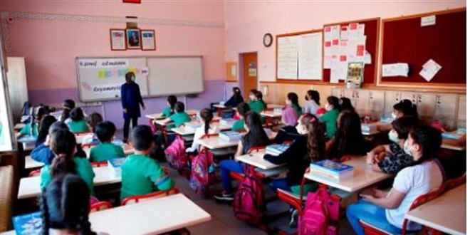 İç Anadolu'da tüm kademelerde yüz yüze eğitimin ilk ders zili çaldı
