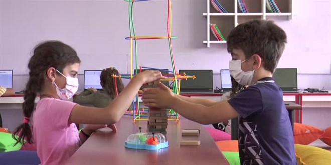 Çocukların yüz yüze eğitime motivasyonu için 'mola sınıfı' hazırlandı