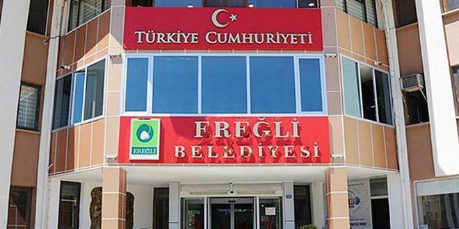 Belediye başkanı, belediyeyi akrabalarıyla doldurdu