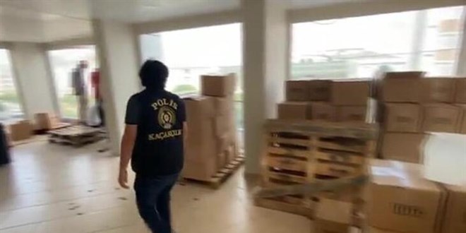Kargo firmasının deposuna sahte alkol baskını