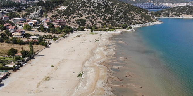 Eğirdir Gölü, bir asırdır görülmeyen su kaybı yaşıyor