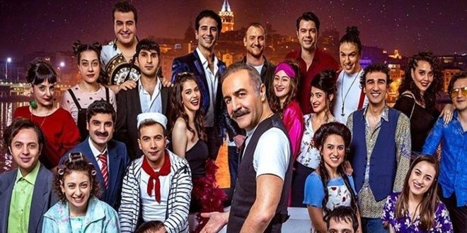 Çok Güzel Hareketler'de yaprak dökümü! 19 kişi birden ayrıldı