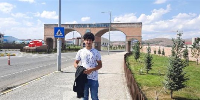Meslek liseli Muhammed'in hayali olan doktorluğun kapısı aralandı