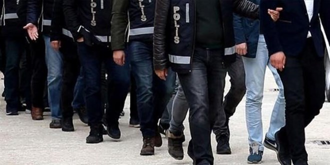 Yurt dışına kaçmaya çalışan 6 FETÖ şüphelisinden 5'i tutuklandı