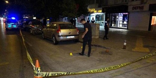 İzmir'de alacak çatışması: 1 ölü, 2 yaralı