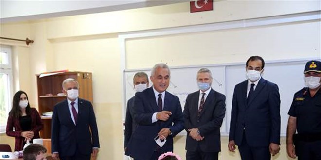 Bozkurt ve Ayancık'ta yüz yüze eğitim başladı