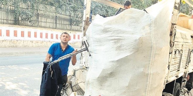Çekçekçiler dert 'çekmeye' başladı