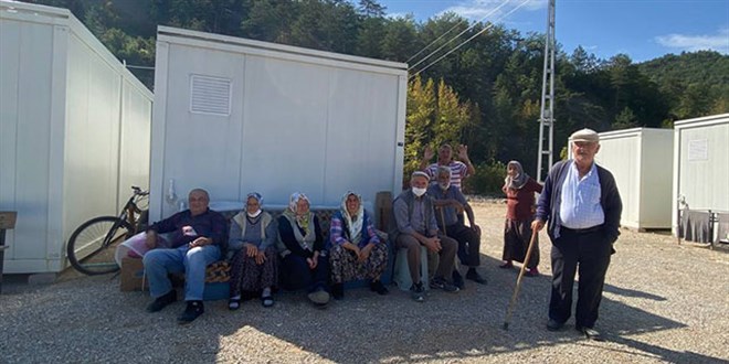 Selzedeler, konteynerlerde konutları için gün sayıyor