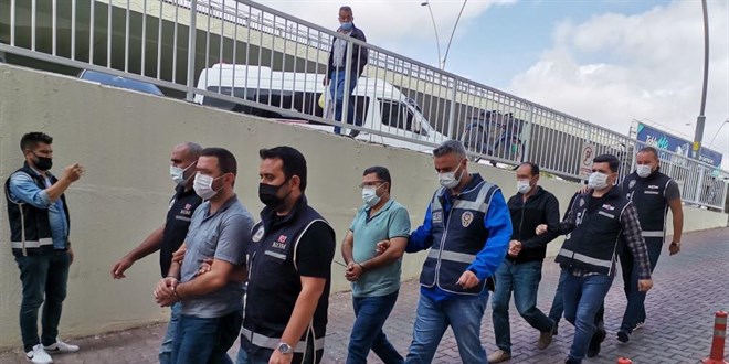 FETÖ şüphelileri gaybubet evinde sahte kimliklerle yakalandı