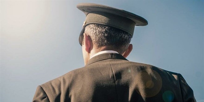 Kadrosuzluktan emekli albaylar da 'yaş'a takıldı