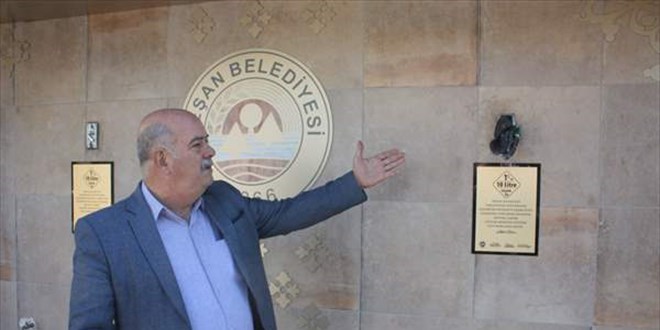 Akarından elde edilen geliri burs olacak çeşmeye zarar verildi