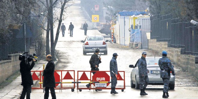 Askeri mahallerde 'nleme aramas' yaplabilecek