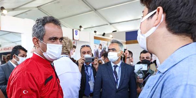 'Savunma sanayi hedefimiz için öğrencilerimiz TEKNOFEST atmosferinde olmalı'