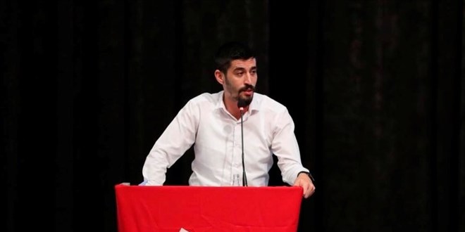 CHP'li başkandan makam odalarına Erdoğan'ın fotoğraflarını asanlara tehdit