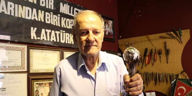 Yaşayan İnsan hazinesi Suphi Hindiyerli'nin dükkanı soyuldu