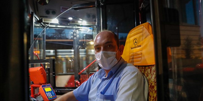 Otobüs şoförü 38 günlük bebeği hastaneye yetiştirdi