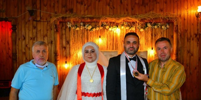 Karabük'te gelin ve damada kripto para takıldı