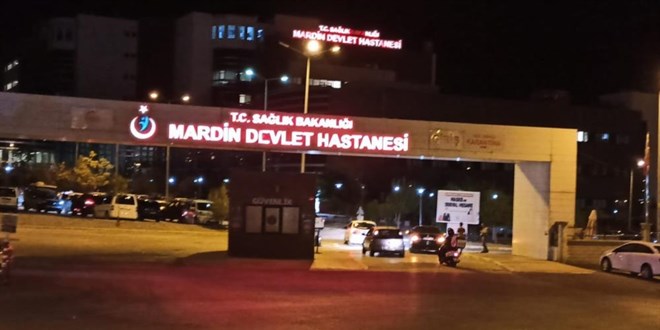 Aşısız hamile kadın koronavirüse yenildi