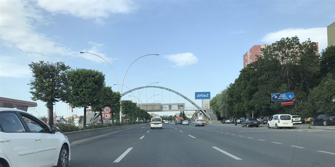 Salgın korkusu Ankara'da toplu taşımayı yarı yarıya düşürdü