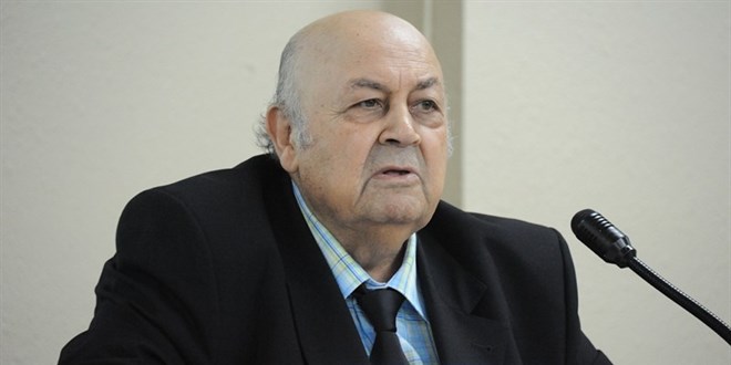 Eletirmen yazar Hseyin Movit vefat etti