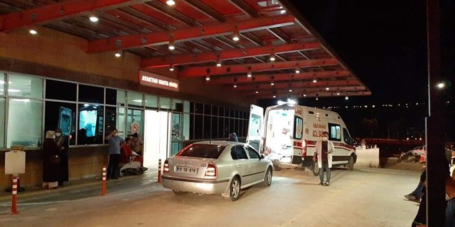 Tarla kenarında uyurken üzerinden kamyon geçen çocuk öldü