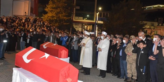 Şehit işçiler son yolculuğuna uğurlandı