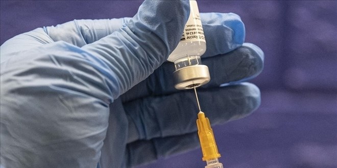 Pfizer-BioNTech aşısının üçüncü dozuna yeşil ışık