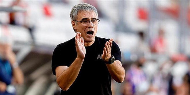 Antalyaspor, teknik direktör Ersun Yanal ile yollarını ayırdı