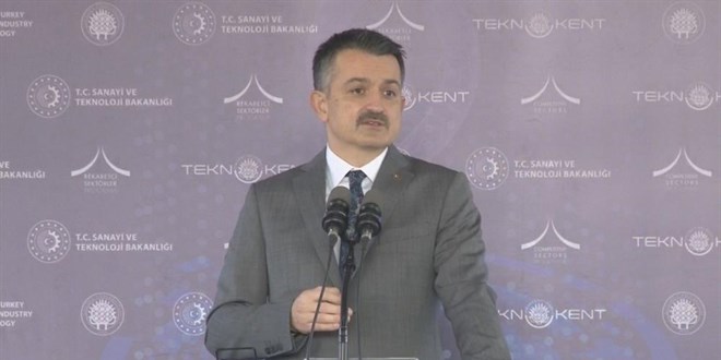 Bakan Pakdemirli'den 'elektrikli traktör' açıklaması