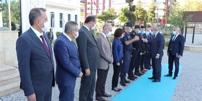 Yeni atanan valiler görevine başladı