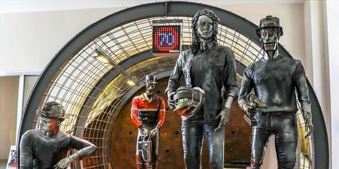 Kömürhan Köprüsü'nün inşaat atıkları sanat eserine dönüştü