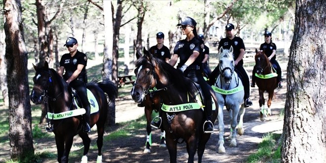 İstanbul'un orman ve sahilleri atlı polislere emanet