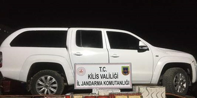 Askeri araç görünümüyle sigara kaçakçılığı