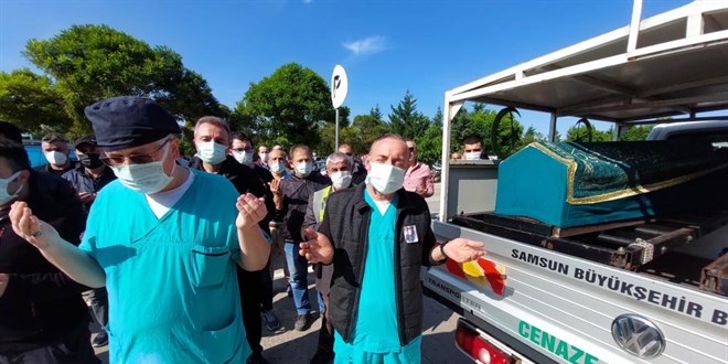 Anestezi teknisyeni kalp krizinden hayatını kaybetti