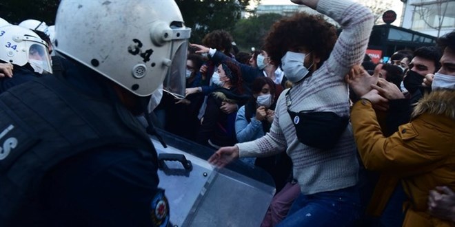 Soruşturma yetkisi dekan yerine rektöre verilecek