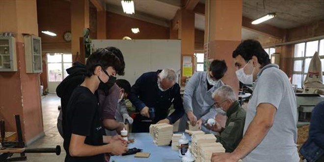Anaokullarının malzeme ihtiyacını meslek lisesi karşılıyor