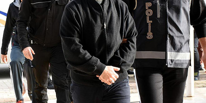 Aksaray'da hapis cezası bulunan 2 FETÖ üyesi yakalandı